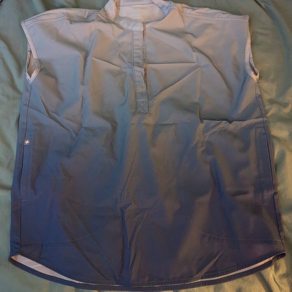 Ombre Figs Scrub Top